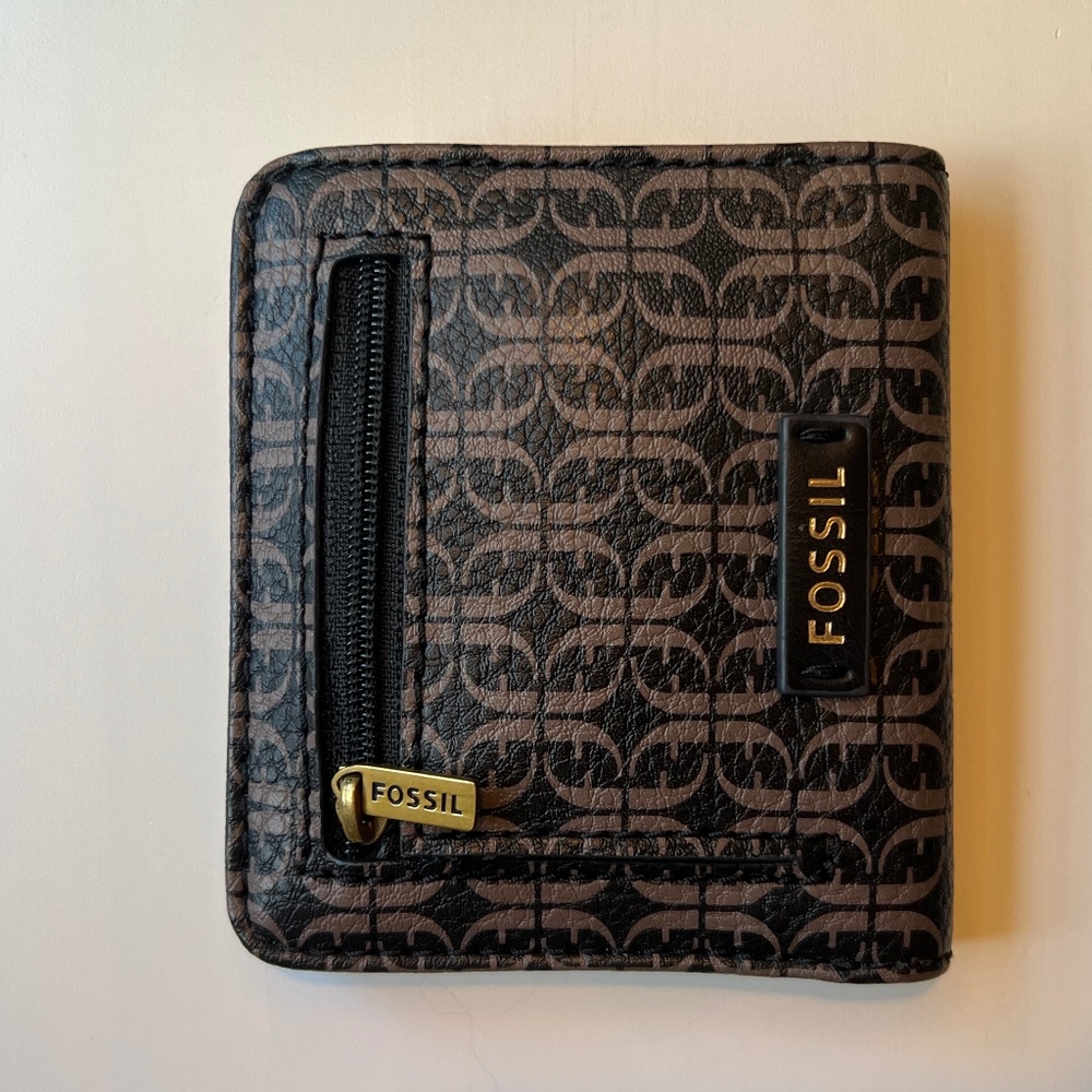 Fossil wallet